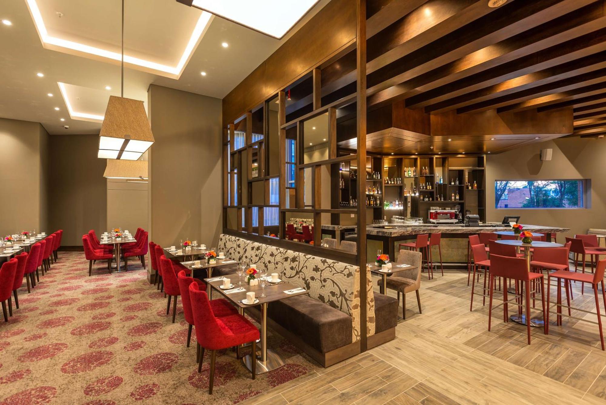 Hilton Garden Inn Bogota Airport Eksteriør billede