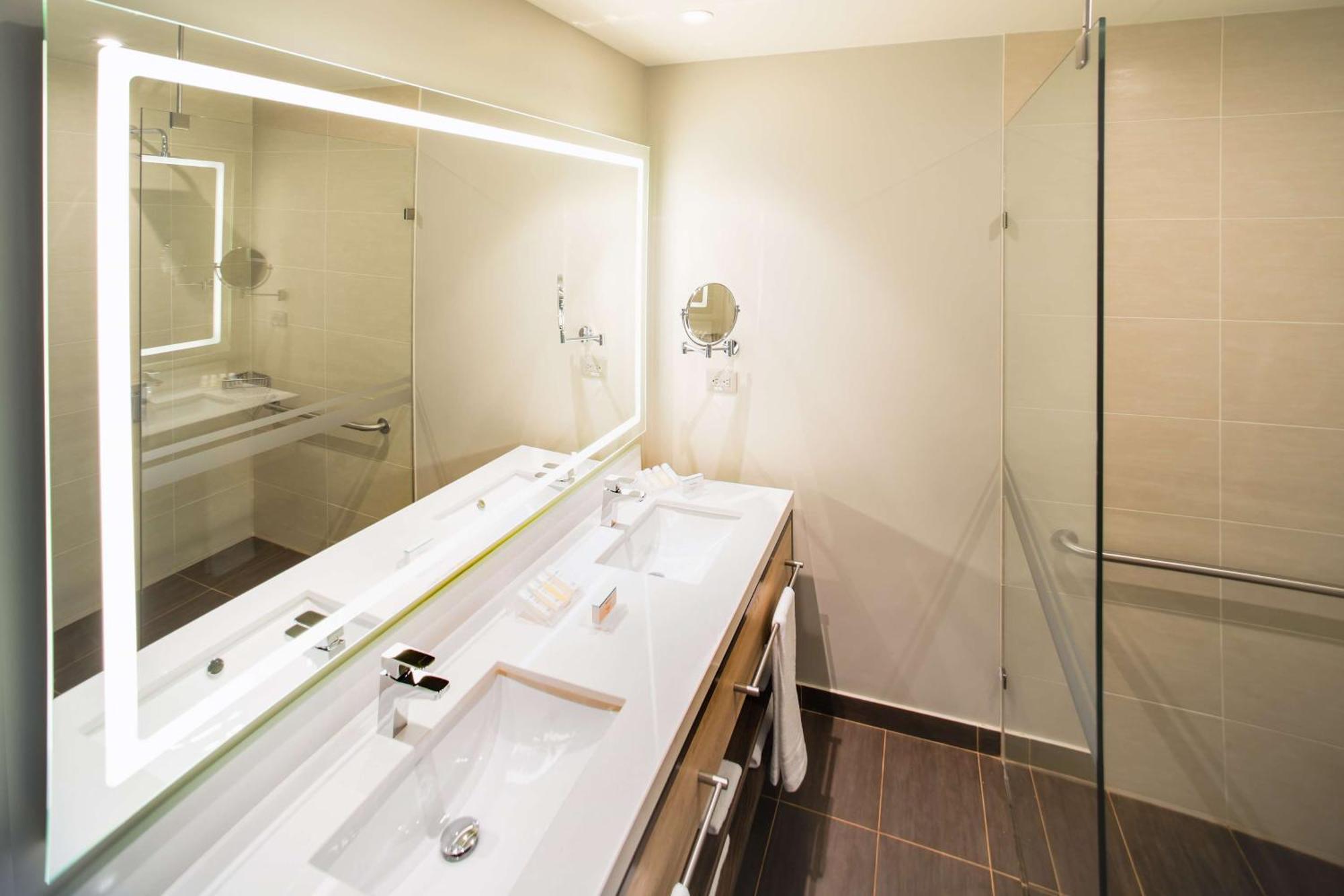 Hilton Garden Inn Bogota Airport Eksteriør billede